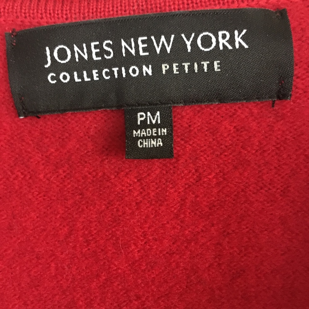 100% Merino wool sweater